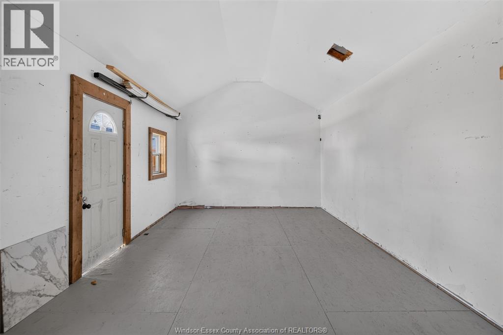 1277 Felix Property Photo 30