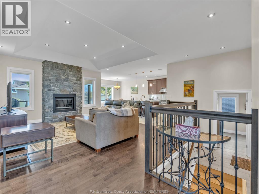 211 Robson Road Property Photo 4