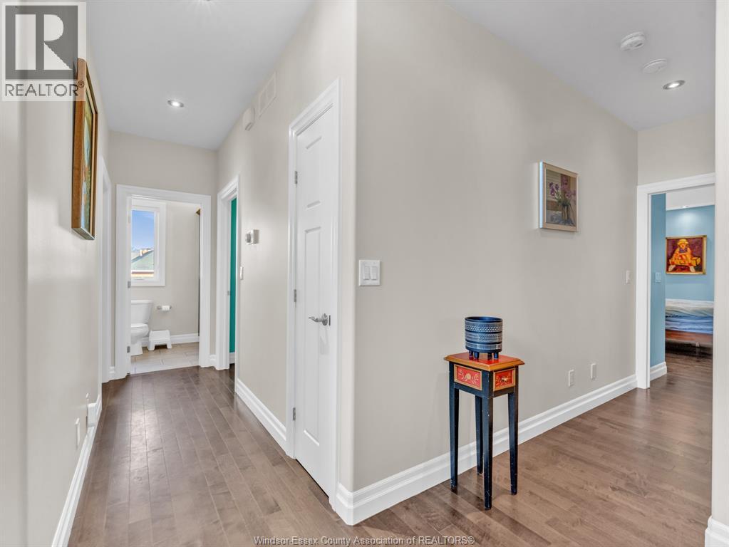 211 Robson Road Property Photo 12