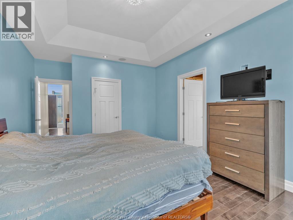 211 Robson Road Property Photo 14