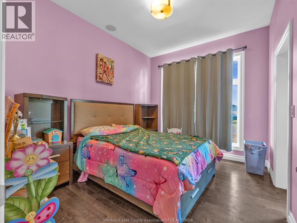 211 Robson Road Property Photo 18