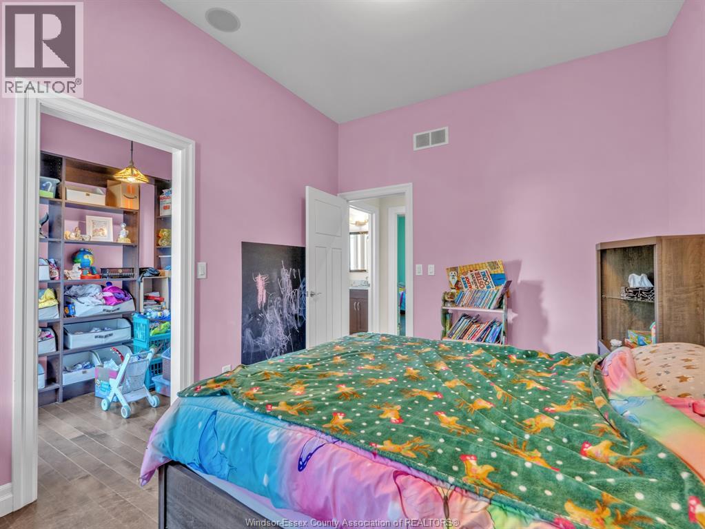211 Robson Road Property Photo 19