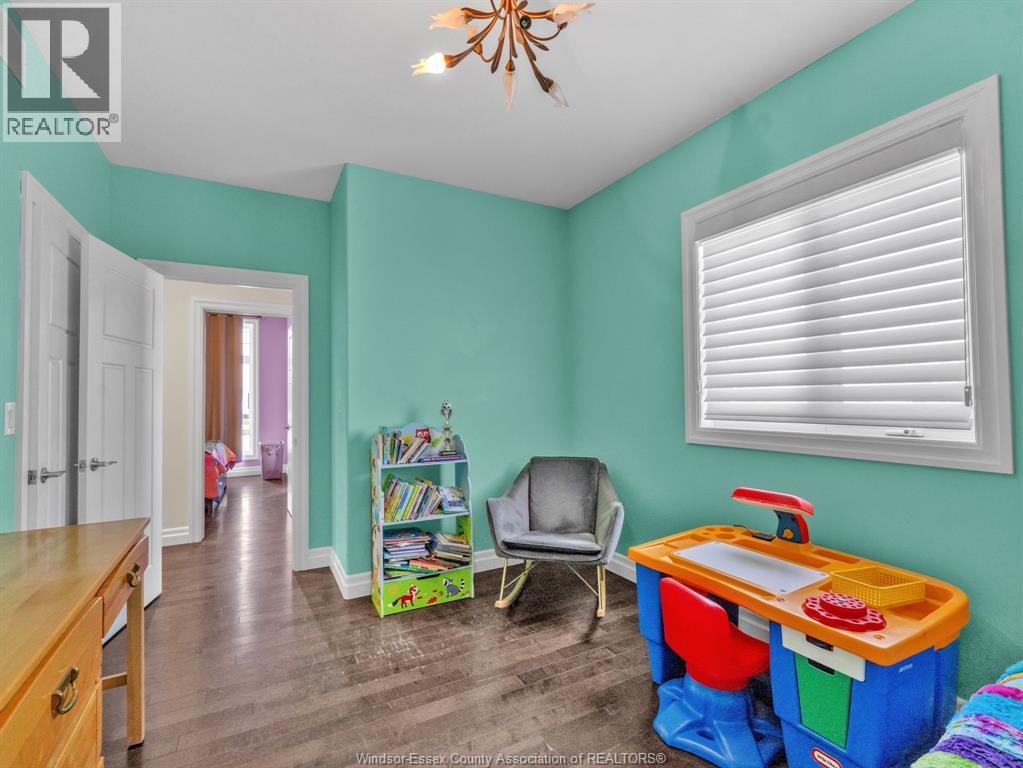 211 Robson Road Property Photo 23