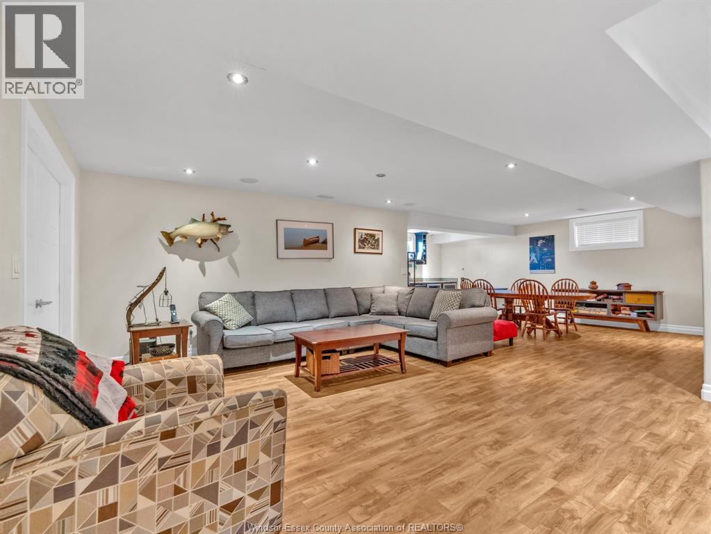 211 Robson Road Property Photo 26