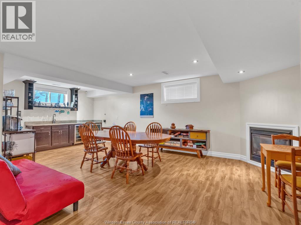 211 Robson Road Property Photo 28