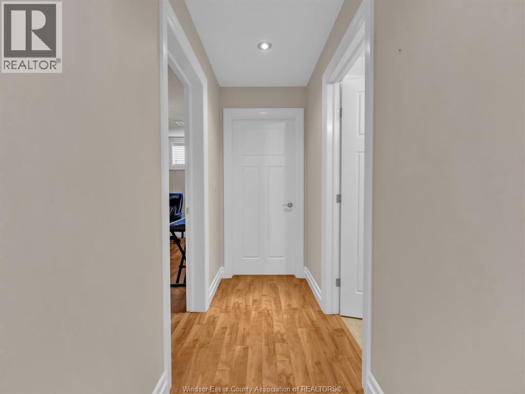 211 Robson Road Property Photo 32