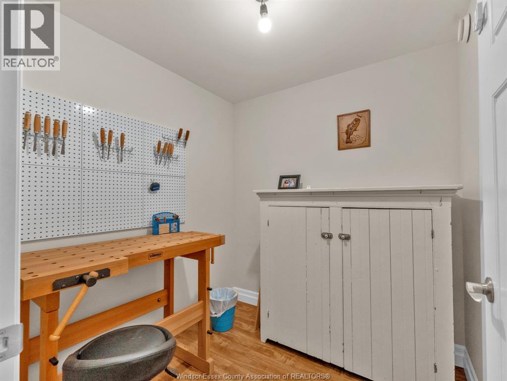 211 Robson Road Property Photo 38
