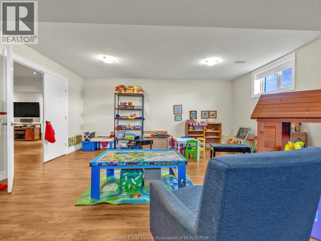 211 Robson Road Property Photo 41