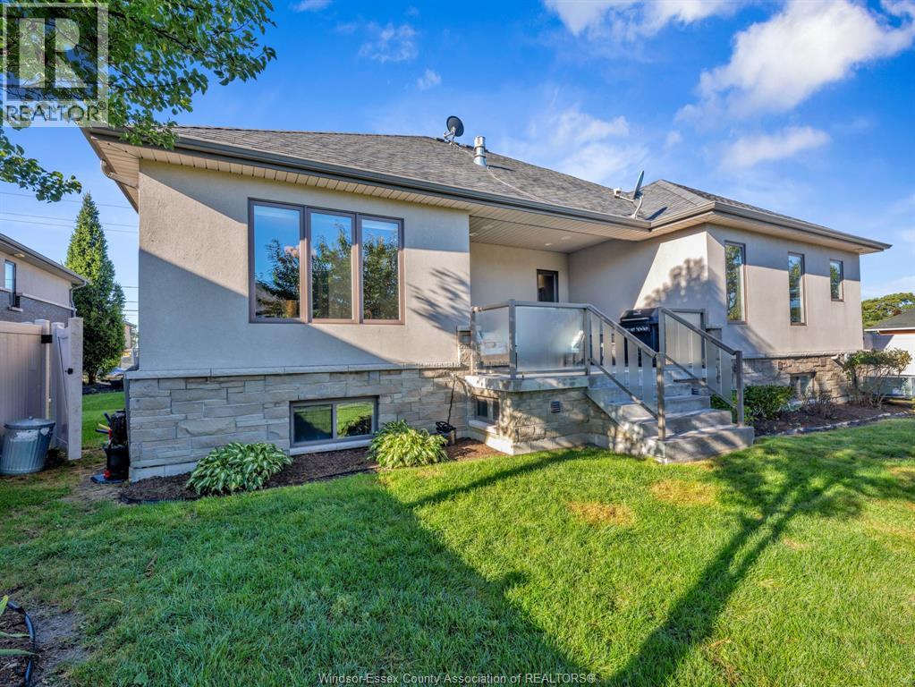 211 Robson Road Property Photo 44