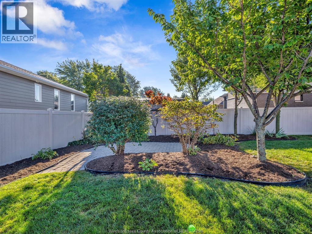 211 Robson Road Property Photo 45