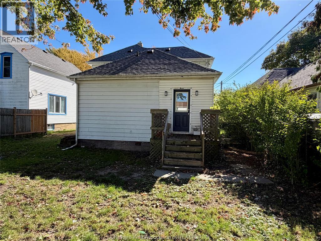 153 Gray Street Unit# Lower Unit Property Photo 4