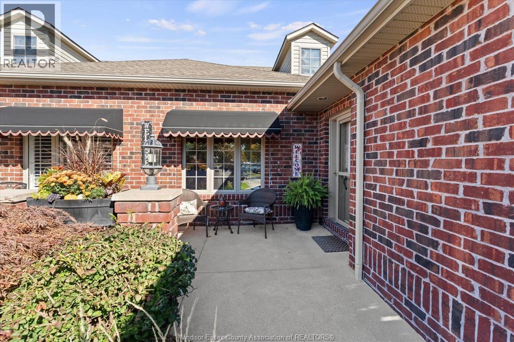 354 Cooper Crescent Property Photo 4