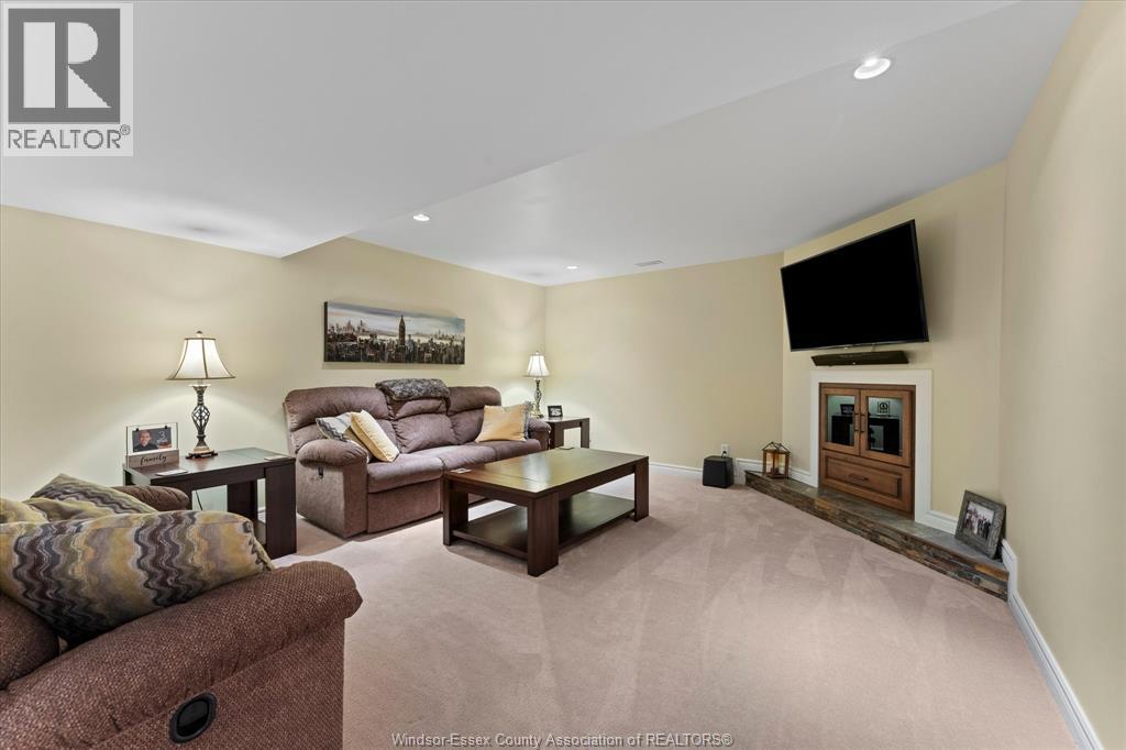 354 Cooper Crescent Property Photo 26