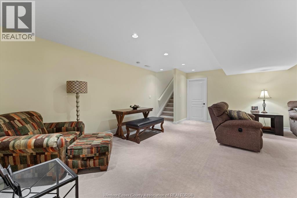 354 Cooper Crescent Property Photo 28