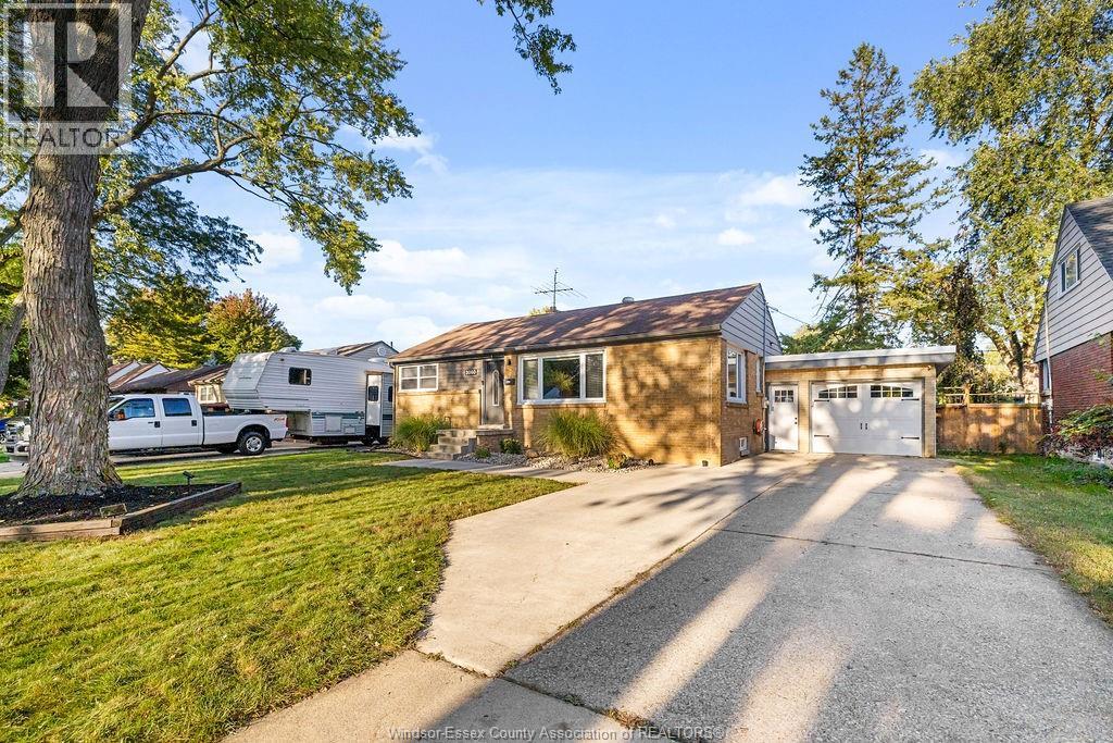 3060 Dandurand Avenue Property Photo 2