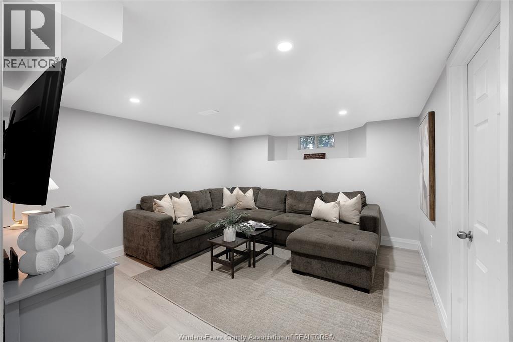 1331 Clovelly Drive Property Photo 40