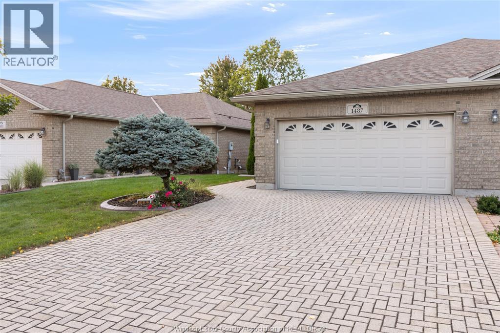 1487 IMPERIAL CRESCENT Property Photo 1