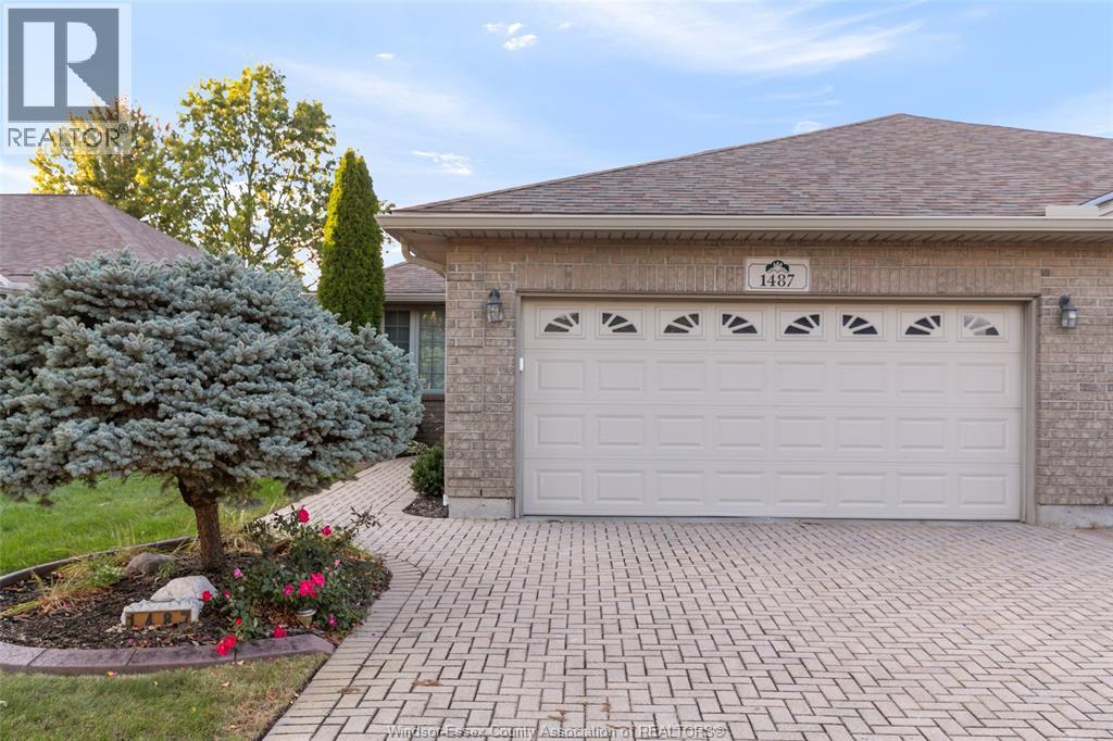 1487 Imperial Crescent Property Photo 2