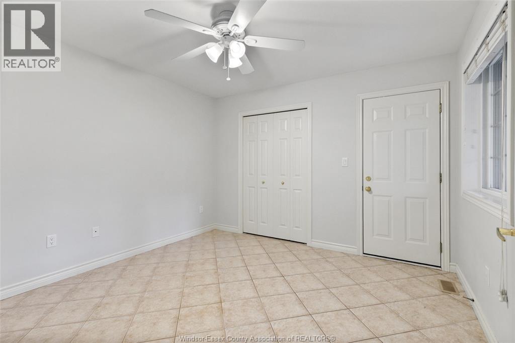 1487 Imperial Crescent Property Photo 6