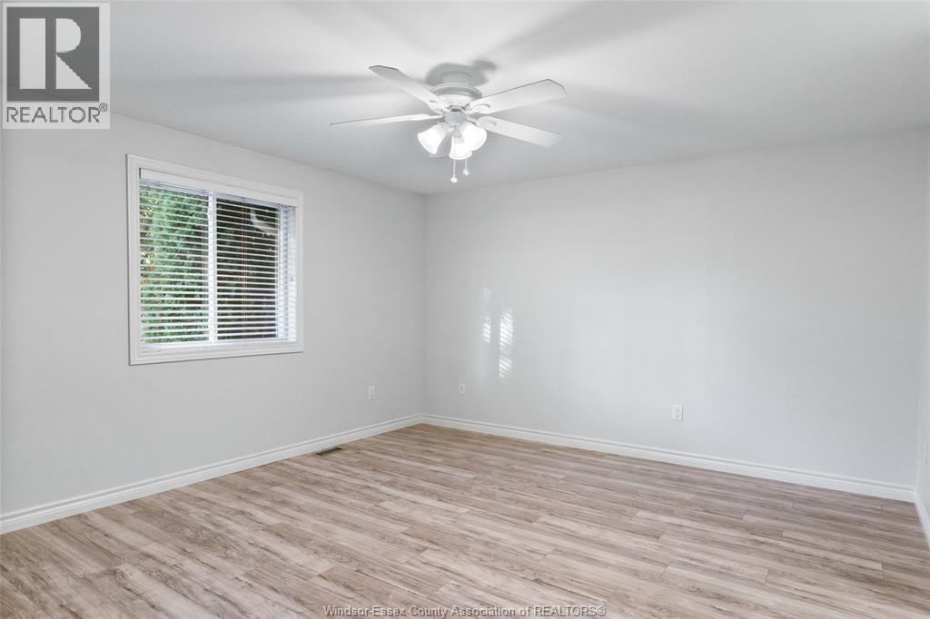 1487 Imperial Crescent Property Photo 18