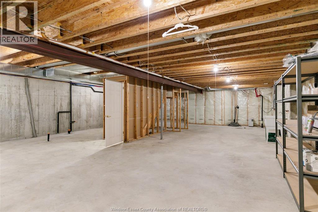 1487 Imperial Crescent Property Photo 23