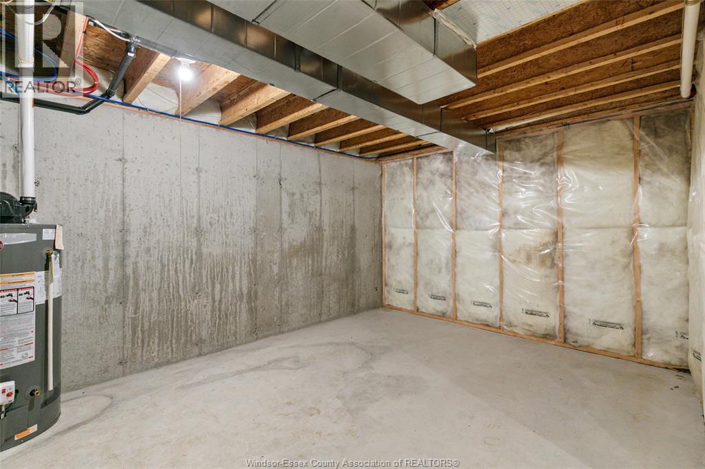 1487 Imperial Crescent Property Photo 26