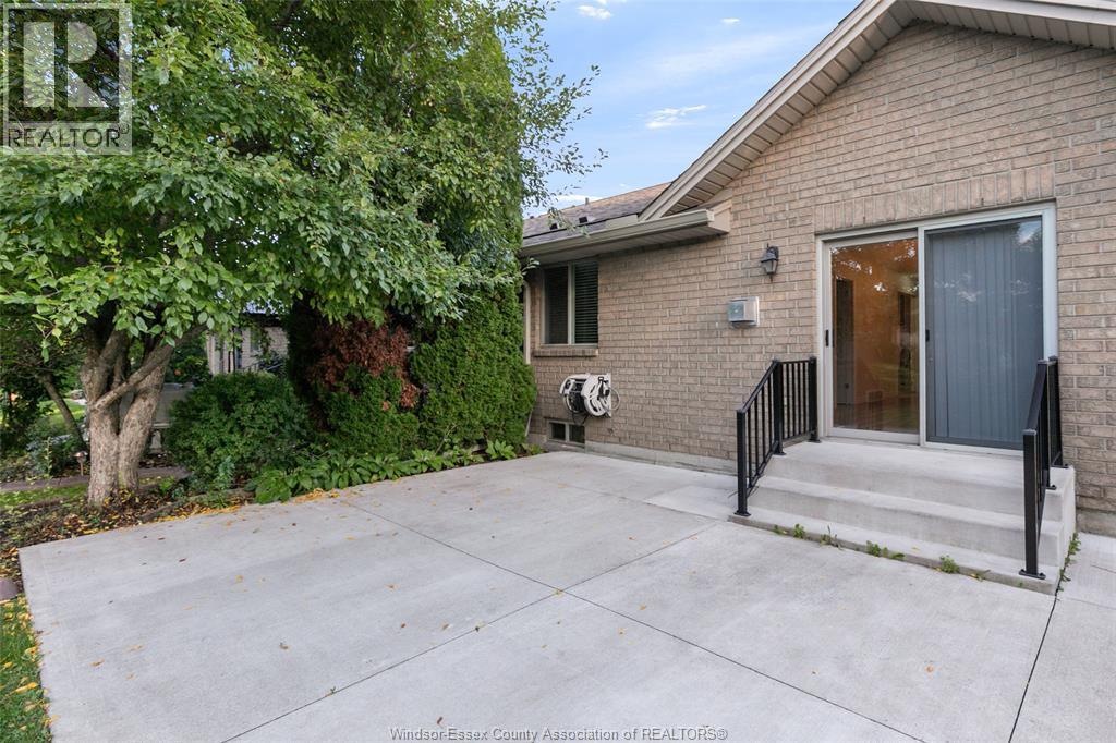 1487 Imperial Crescent Property Photo 28