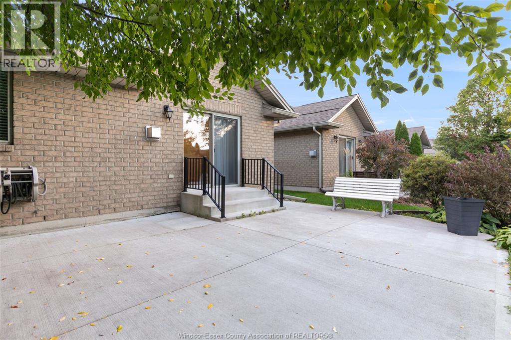 1487 Imperial Crescent Property Photo 30