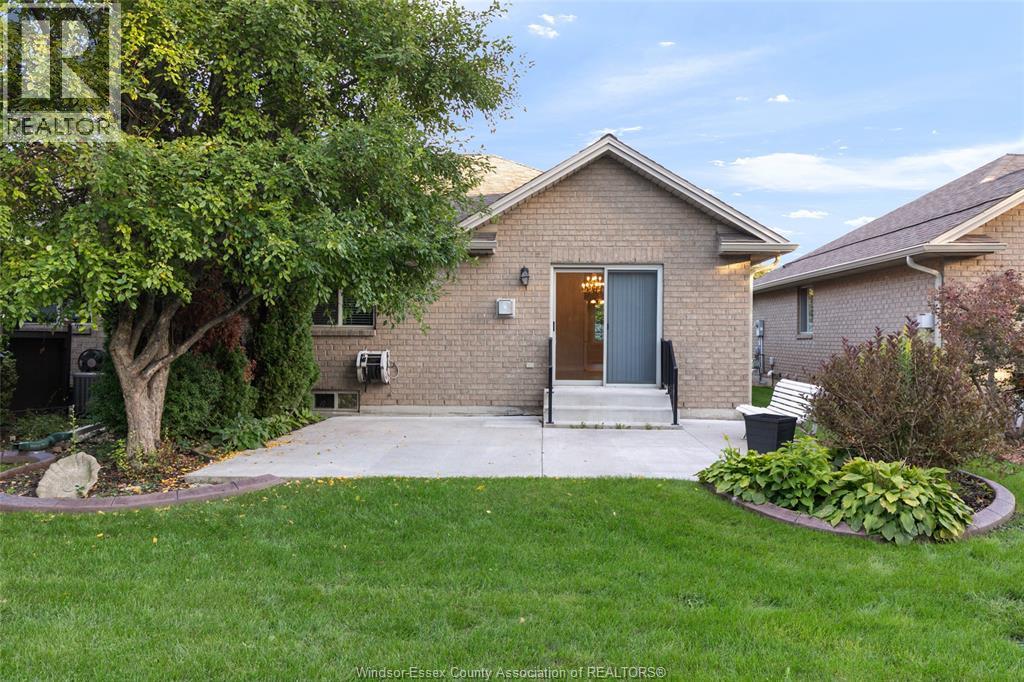 1487 Imperial Crescent Property Photo 33