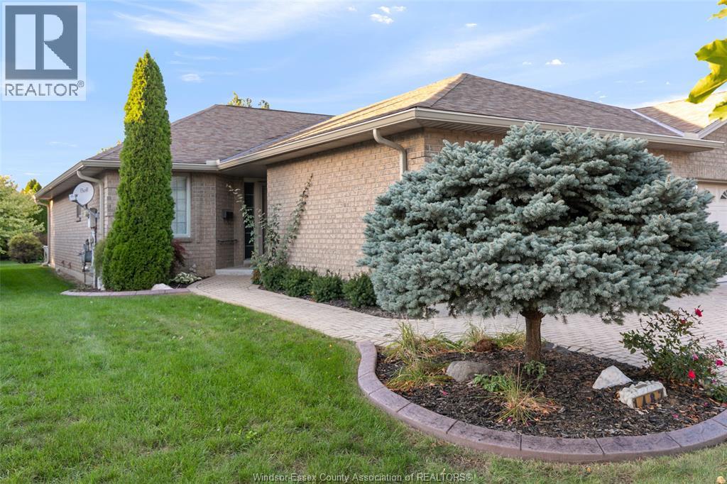 1487 Imperial Crescent Property Photo 34