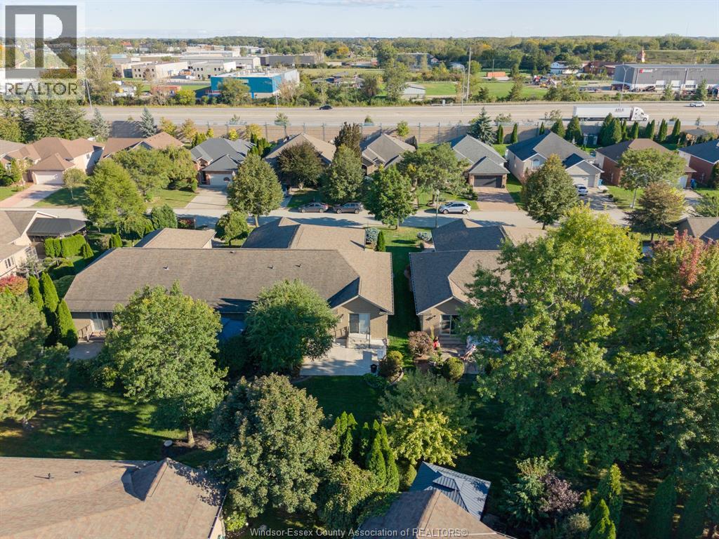 1487 Imperial Crescent Property Photo 40
