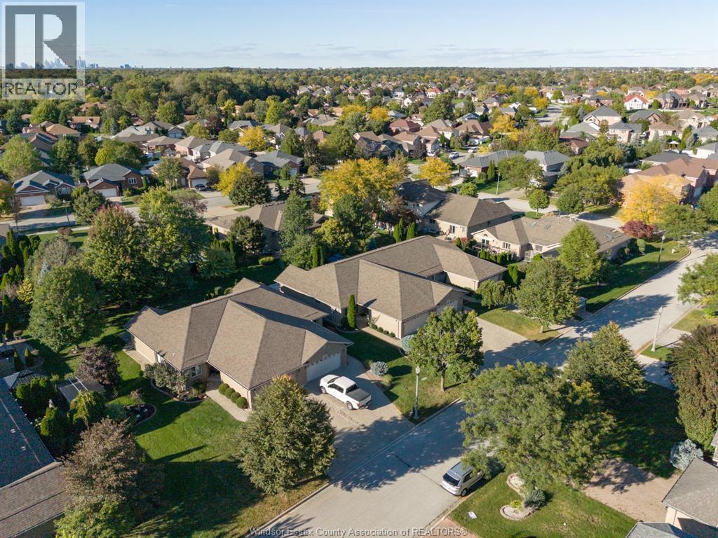 1487 Imperial Crescent Property Photo 45