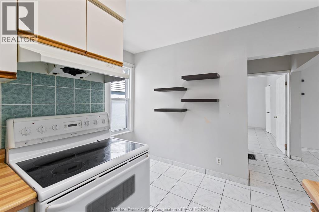 906 Elsmere Property Photo 23