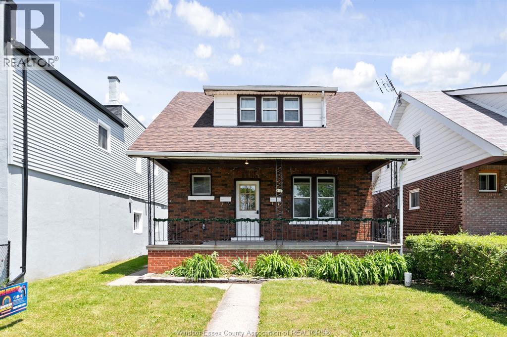 906 Elsmere Property Photo 1