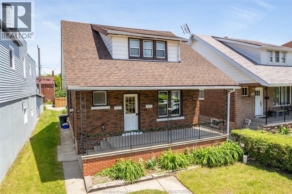 906 Elsmere Property Photo 3