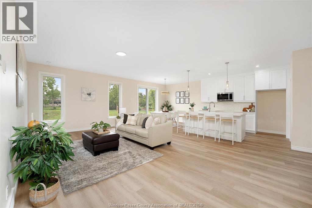 56 Redwood Property Photo 7