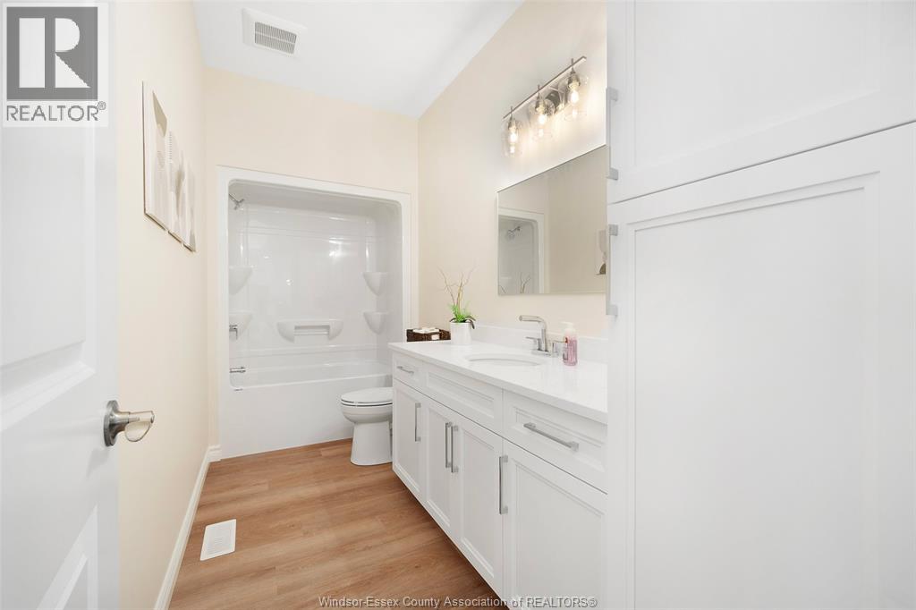 56 Redwood Property Photo 26