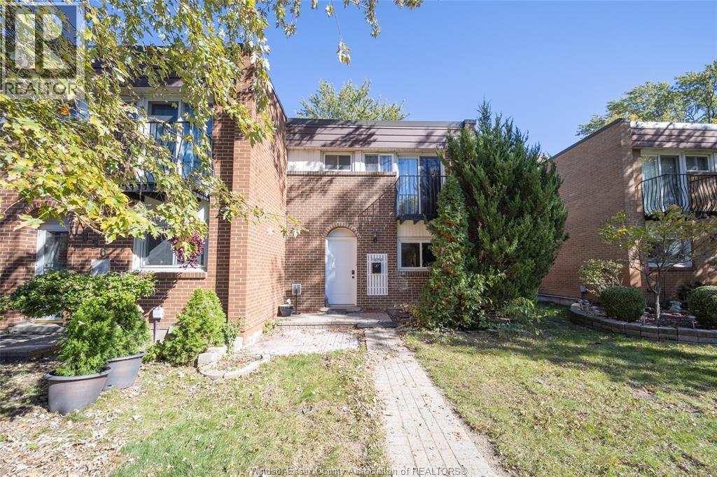 1858 E Gate Estates Unit# 119 Property Photo 1