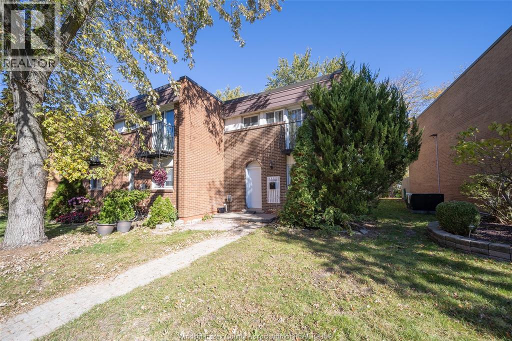 1858 E Gate Estates Unit# 119 Property Photo 2