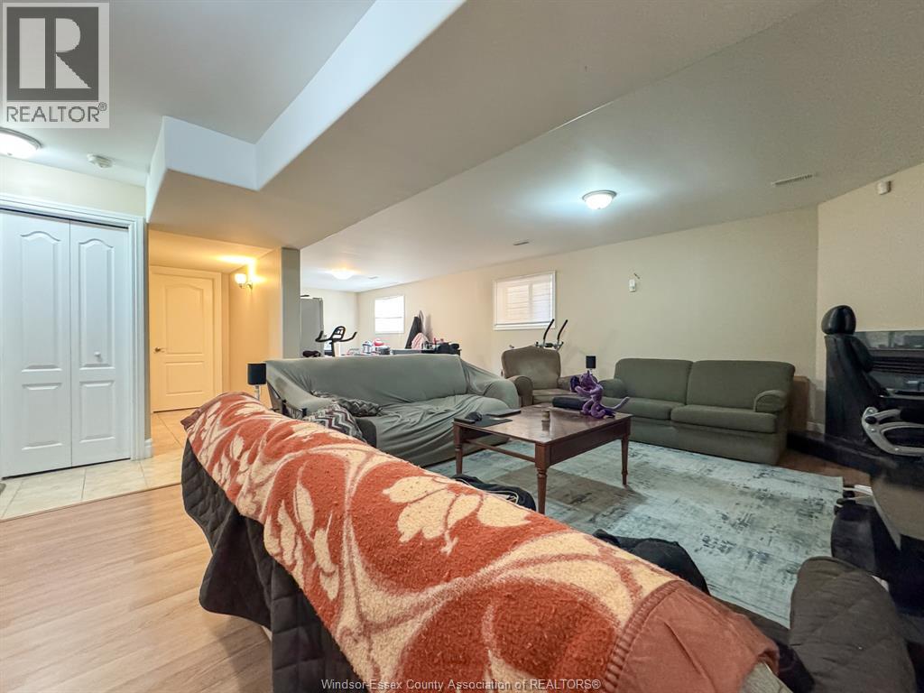 4583 Helsinki Property Photo 22