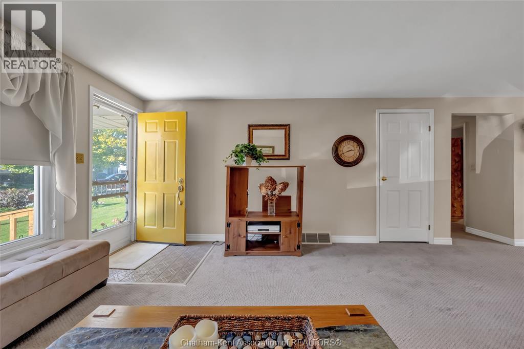 5 Royal Crescent Property Photo 17
