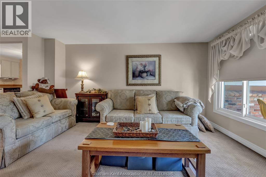 5 Royal Crescent Property Photo 18