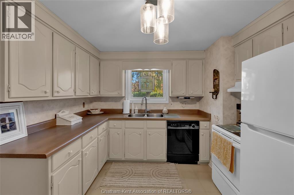 5 Royal Crescent Property Photo 25