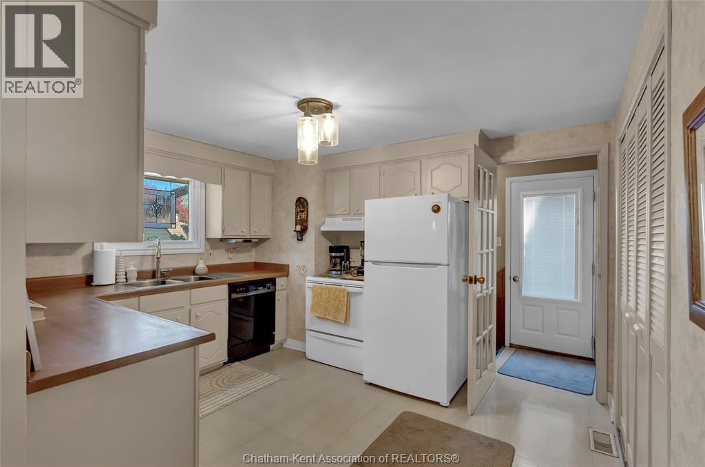 5 Royal Crescent Property Photo 27