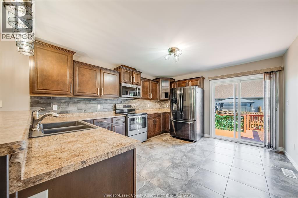 11916 Boulder Crescent Property Photo 12