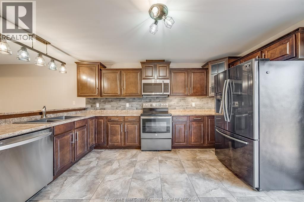 11916 Boulder Crescent Property Photo 13