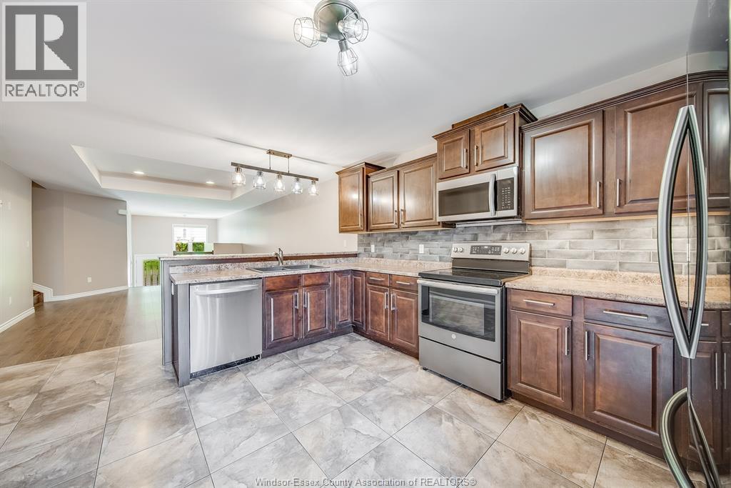 11916 Boulder Crescent Property Photo 14