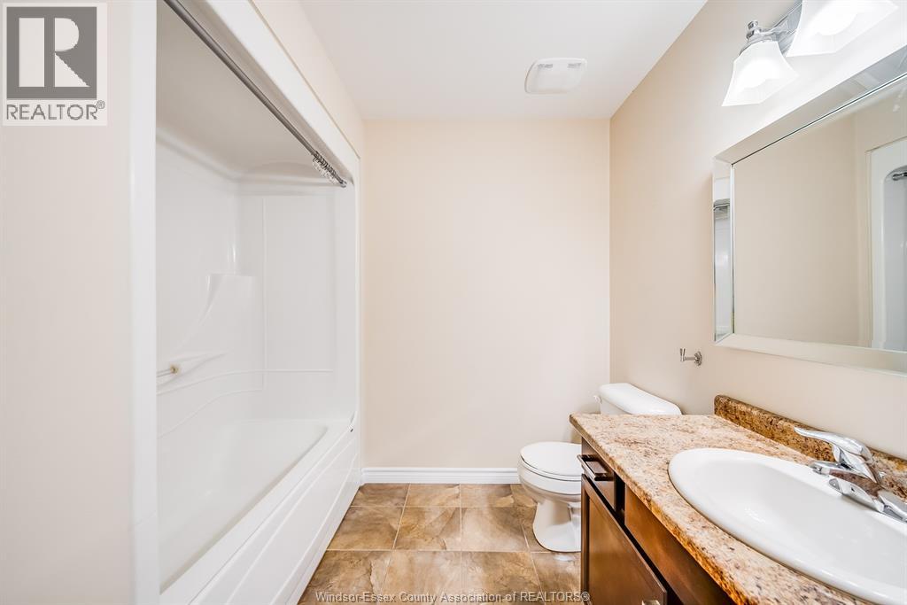 11916 Boulder Crescent Property Photo 25