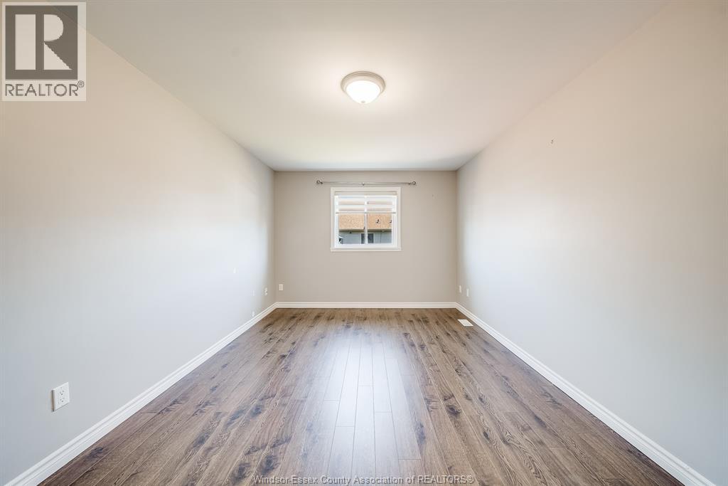 11916 Boulder Crescent Property Photo 27