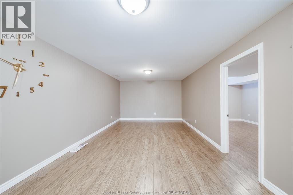 11916 Boulder Crescent Property Photo 35